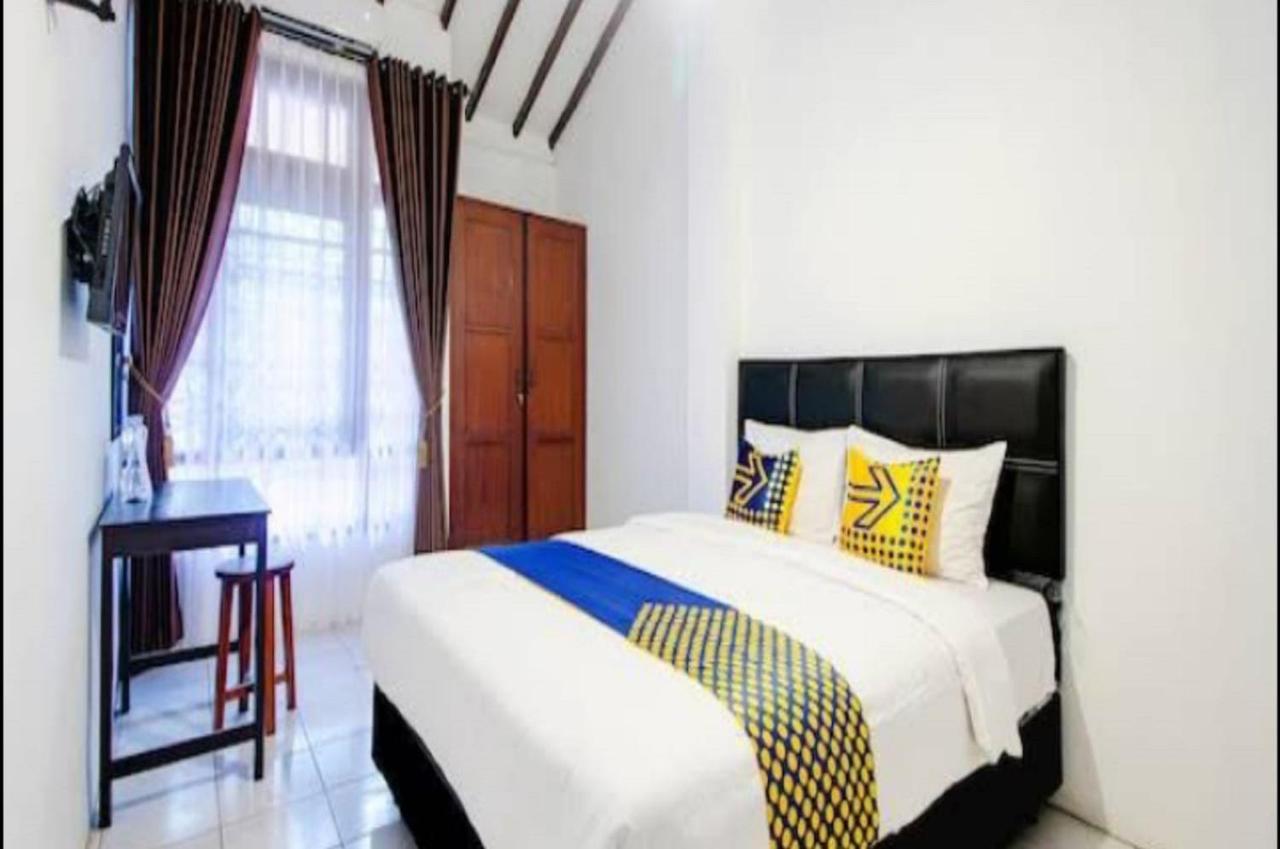 Spot On 2107 Ijo Pupus Syariah Residence Baturetno Экстерьер фото